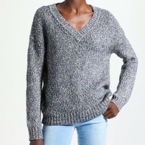 Theory slouchy VNeck Cable knit sweater